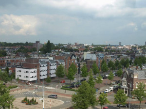 door Hans R. van der Woud